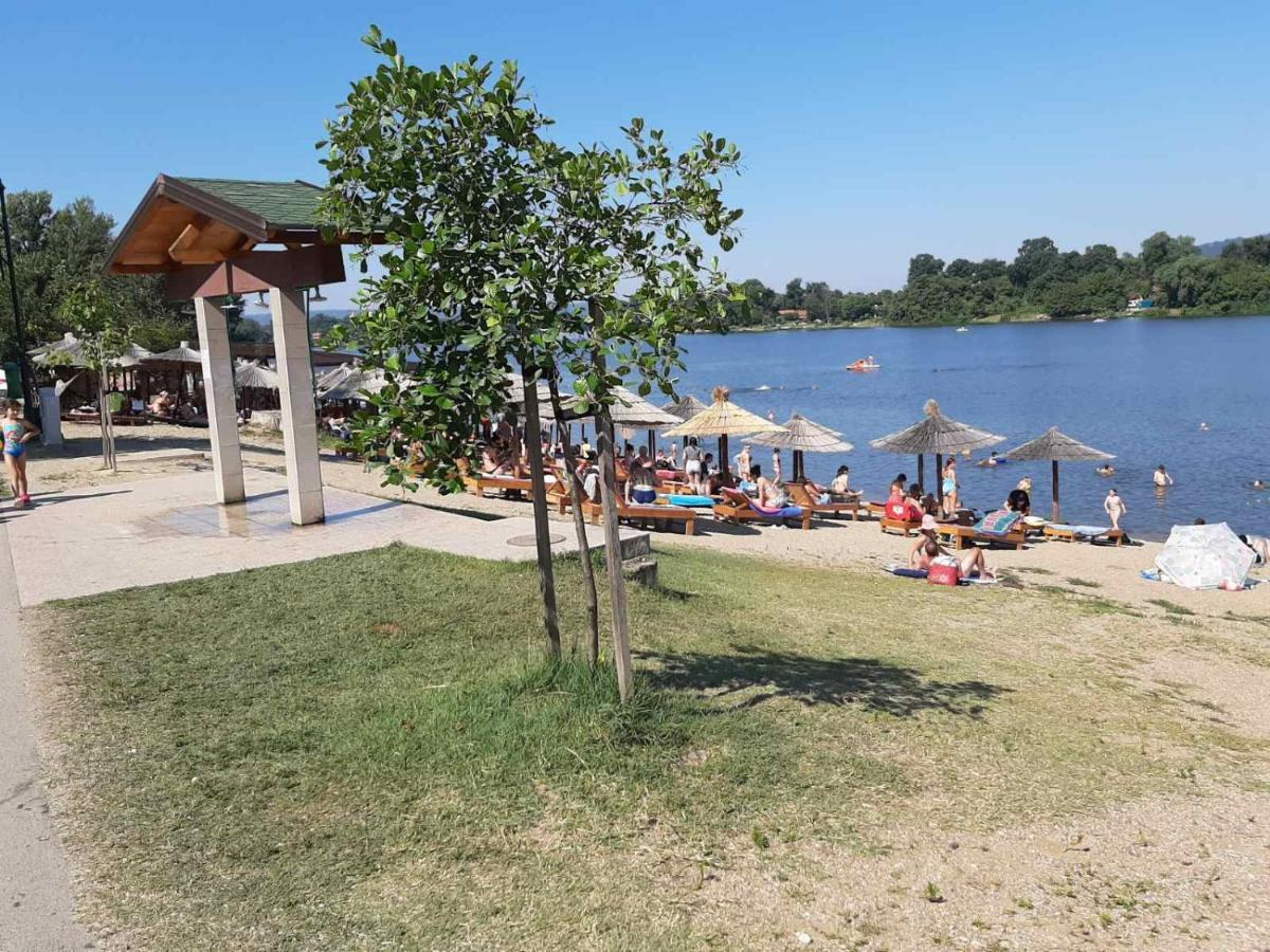 Apartmani K&V Veliko Gradište Eksteriør billede